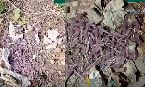 പാലക്കാട്ട് വഴിയരികിൽ ഉപേക്ഷിച്ച സിറിഞ്ച് കാലിൽ കുത്തിക്കയറി 13കാരന് പരിക്ക്