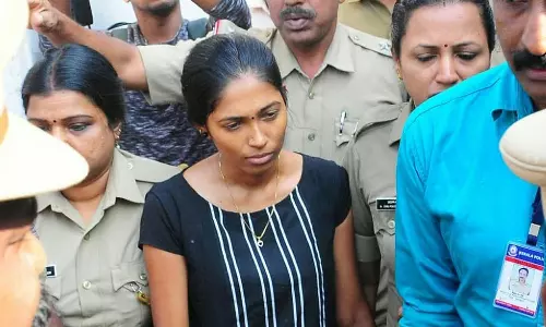 കണ്ണൂരിൽ ഒന്നര വയസുകാരനെ കടലിൽ എറിഞ്ഞ് കൊന്ന കേസ്; അമ്മ ശരണ്യക്ക് ജീവപരന്ത്യം