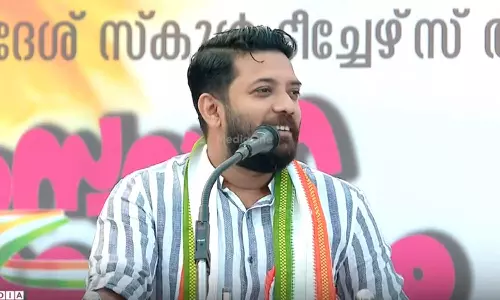 സജി ചെറിയാന്റെ വാക്കുകള് ഇതുവരെ പിണറായി തിരുത്തിയിട്ടില്ല, സിപിഎമ്മിന്റെ പൊളിറ്റ് ബ്യൂറോയുടെ തലപ്പത്ത് നരേന്ദ്ര മോദി: ഷാഫി പറമ്പില് സജി ചെറിയാന്റെ വാക്കുകള് ഇതുവരെ പിണറായി തിരുത്തിയിട്ടില്ല, സിപിഎമ്മിന്റെ പൊളിറ്റ് ബ്യൂറോയുടെ തലപ്പത്ത് നരേന്ദ്ര മോദി: ഷാഫി പറമ്പില്