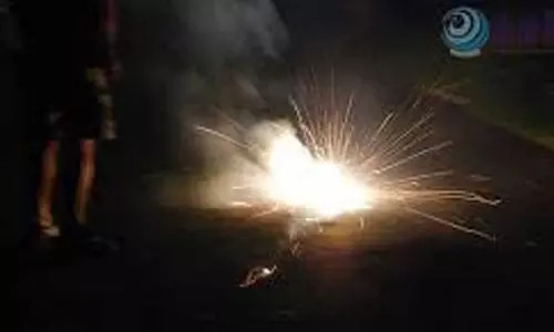 തിരുനാൾ പ്രദക്ഷിണത്തിലേക്ക് വീണ ഗുണ്ട് പൊട്ടിത്തെറിച്ച് 10 പേർക്ക് പരിക്ക്