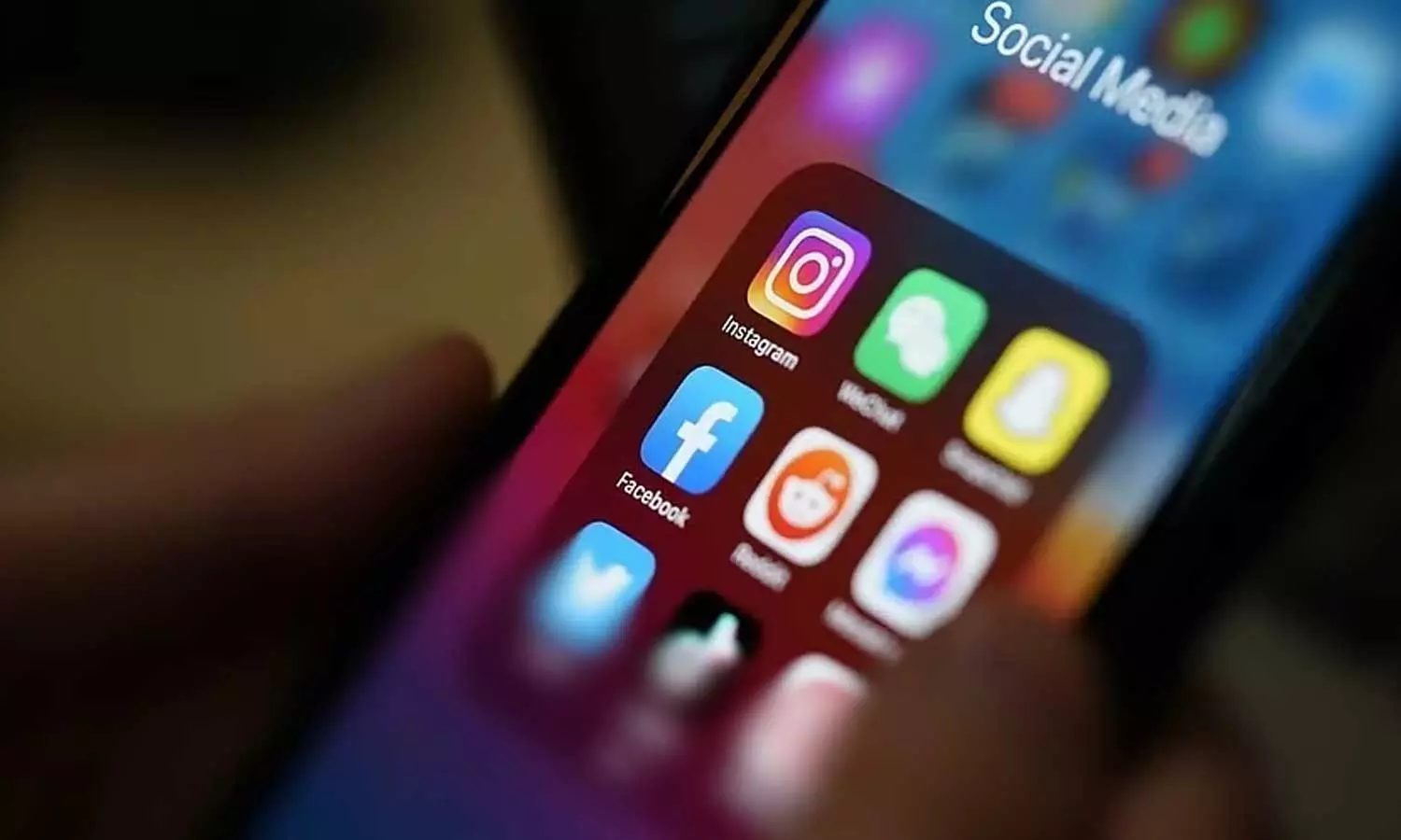 ആന്ധ്രാപ്രദേശിൽ 16 വയസിന് താഴെയുള്ള കുട്ടികൾക്ക് സോഷ്യൽ മീഡിയ വേണ്ട?  പഠനത്തിനായി മന്ത്രിതല സമിതിയെ നിയമിച്ചു