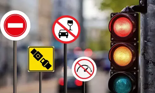 അഞ്ചിലധികം നിയമലംഘനങ്ങൾ നടത്തുന്നവരുടെ ലൈസൻസ് സസ്‌പെൻഡ് ചെയ്യും; ടോൾ കുടിശിക വരുത്തന്നവരുടെ  പെർമിറ്റ് റദ്ദാക്കും; പുതുക്കിയ ഗതാഗത നിയമം ഇങ്ങനെ