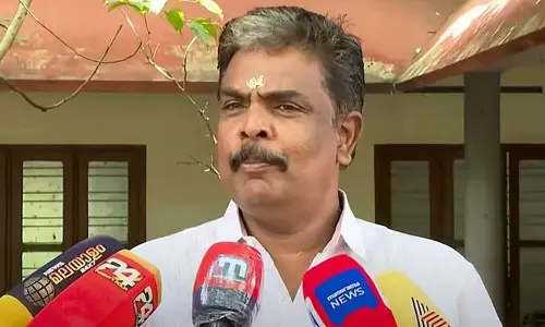 ശബരിമല സ്വർണക്കൊള്ള: മുൻ അഡ്മിനിസ്‌ട്രേറ്റീവ് ഓഫീസർ മുരാരി ബാബുവിന് ജാമ്യം