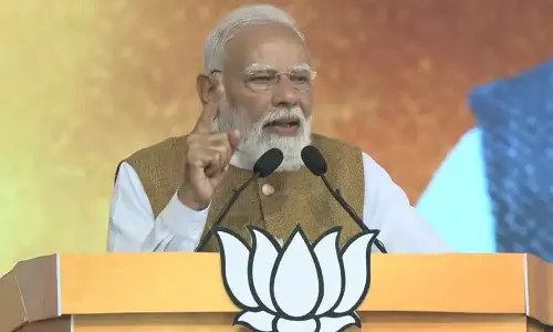 റോഡ് ഷോ മാത്രം; കേരളത്തിന് പുതിയ പദ്ധതികളൊന്നും പ്രഖ്യാപിക്കാതെ പ്രധാനമന്ത്രി മടങ്ങി റോഡ് ഷോ മാത്രം; കേരളത്തിന് പുതിയ പദ്ധതികളൊന്നും പ്രഖ്യാപിക്കാതെ പ്രധാനമന്ത്രി മടങ്ങി