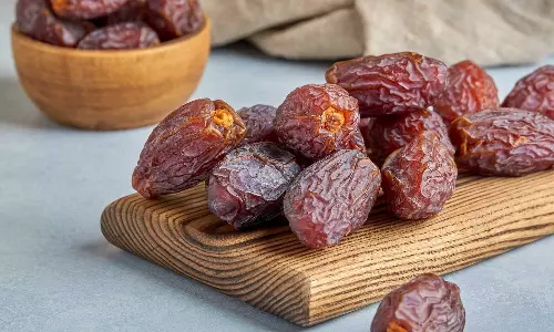 പേടിക്കേണ്ട, ഇത്തിരി ഈത്തപ്പഴമാകാം; ആരോഗ്യ ഗുണങ്ങൾ അറിഞ്ഞു കഴിക്കാം