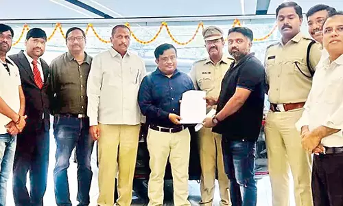 വാഹനങ്ങളുടെ രജിസ്ട്രേഷൻ ഇനി ഷോറൂമുകളിൽ; പദ്ധതിയുമായി തെലങ്കാന സർക്കാർ