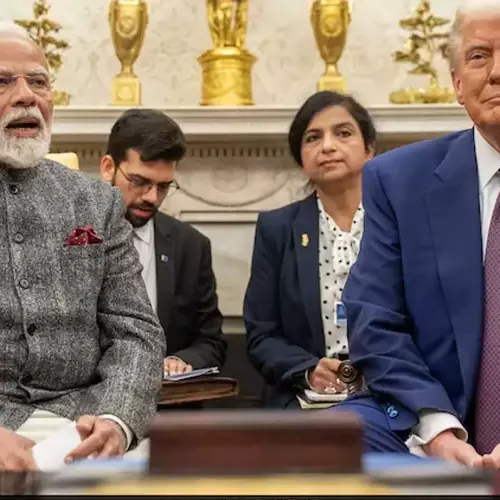 റഷ്യന്‍ ഓയില്‍ ഇറക്കുമതിയില്‍ നിയന്ത്രണം; ഇന്ത്യക്കുമേലുള്ള 25% താരിഫ് യുഎസ് കുറയ്ക്കുമോ? എന്താണ് ട്രംപിന്റെ നീക്കം..