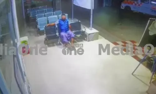 ഡോർ തുറന്ന് നൽകിയില്ല, ശ്വാസം മുട്ടലുമായി എത്തിയ രോഗി മരിച്ചു; തിരുവനന്തപുരം വിളപ്പിൽശാല ആശുപത്രിക്കെതിരെ പരാതി