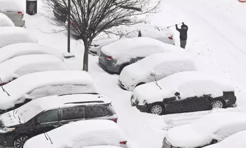അമേരിക്കയെ അനിശ്ചിതാവസ്ഥയിലാക്കി കൊടും ശൈത്യം: മരണം 25 ആയി; 20 സംസ്ഥാനങ്ങളില്‍ അടിയന്തരാവസ്ഥ