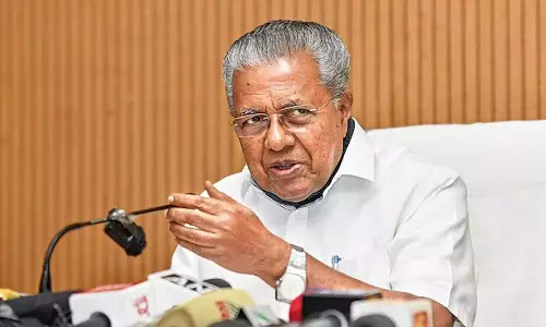 ന്യായമായ വേതനം നല്‍കണമെന്നത് ഭരണഘടനാ തത്വം: തടവുകാരുടെ വേതനം ഉയര്‍ത്തിയതില്‍ മുഖ്യമന്ത്രി