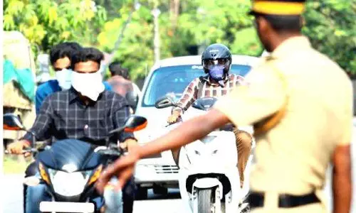 ഹെല്‍മറ്റ് ധരിക്കാതെ ഇരുചക്ര വാഹന യാത്ര: 2,55,97,600 രൂപ പിഴ ഈടാക്കി