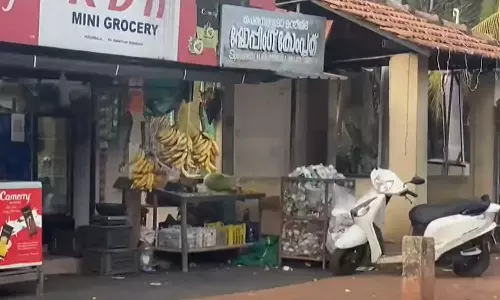 കാസർകോട്ട്  അനധികൃത നിർമാണം ആരോപിച്ച്  മസ്ജി​ദ് കമ്മിറ്റിയുടെ കെട്ടിടം പൊളിച്ച് മാറ്റാൻ പിഡബ്ല്യുഡി നോട്ടീസ്