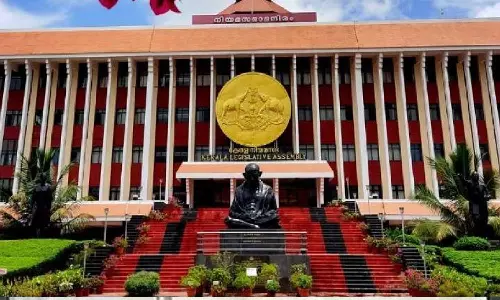 കേന്ദ്രത്തിൽ നിന്നുള്ള സാമ്പത്തിക സഹായത്തിൽ 6.15 ശതമാനത്തിൻ്റെ കുറവ്: സാമ്പത്തിക അവലോകന റിപ്പോർട്ട് നിയമസഭയിൽ