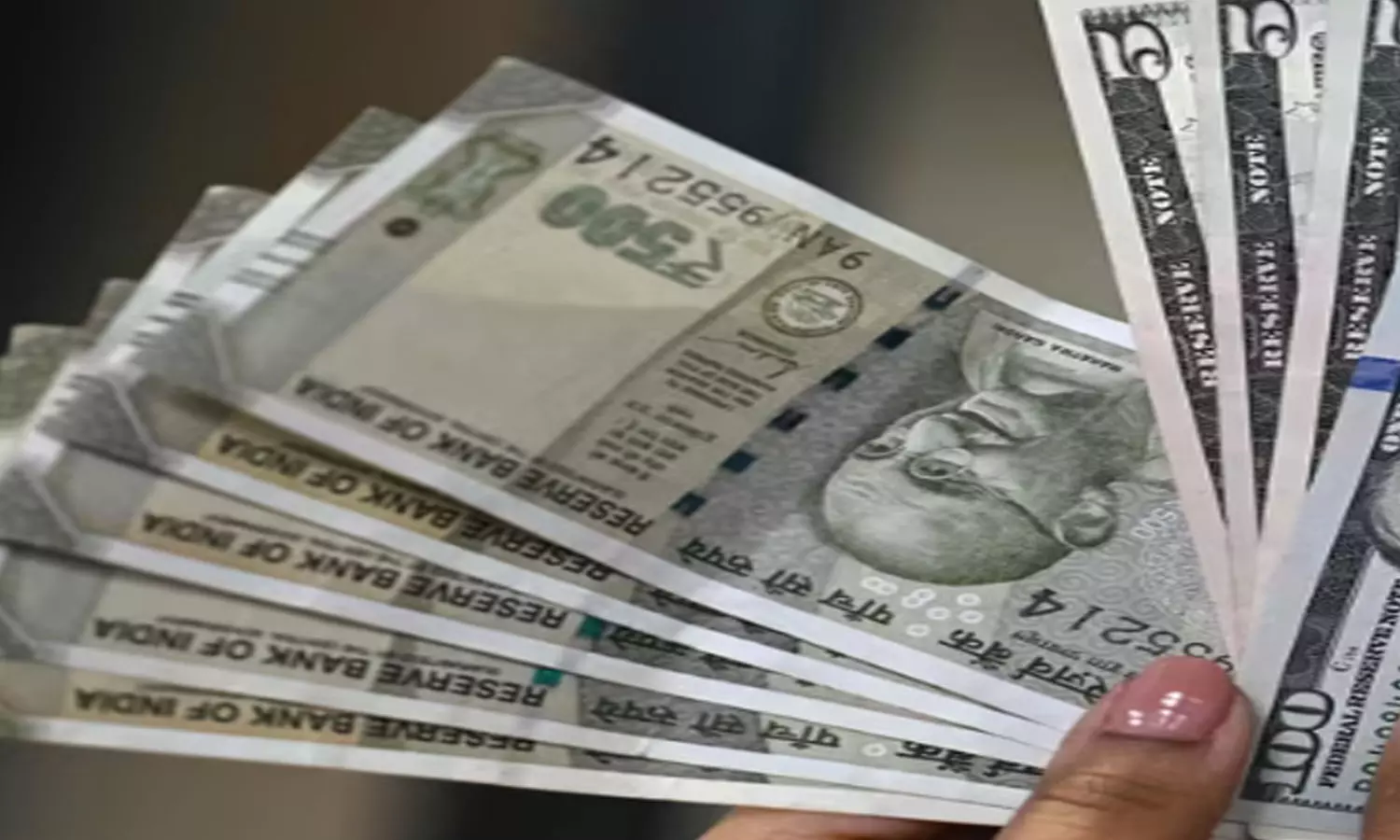 Indian rupee falls again; one Omani riyal is worth 238 Indian rupee falls again; one Omani riyal is worth 238