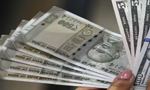 Indian rupee falls again; one Omani riyal is worth 238