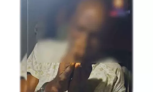 പൊലീസ് വാഹനം തകർത്ത കേസിലെ പ്രതി കരഞ്ഞ് മാപ്പപേക്ഷിക്കുന്ന വീഡിയോ പ്രചരിപ്പിച്ച സംഭവം; പൊലീസിനെതിരെ മനുഷ്യാവകാശ കമ്മിഷനിൽ പരാതി നൽകി