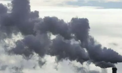 കൊച്ചിയിലെ ഒരു ദിവസം മൂന്നര സിഗരറ്റിന് തുല്യം; ഗുരുതര ആരോഗ്യ ഭീഷണി ഉയർത്തി വായു മലിനീകരണ സൂചിക