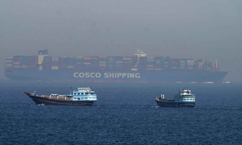 ആക്രമണ ഭീതിക്കിടെ ഹോർമുസ് കടലിടുക്കിൽ ഇറാന്റെ നാവികാഭ്യാസം; കപ്പലുകളെ ലക്ഷ്യമിട്ടാൽ കനത്ത വില നൽകേണ്ടിവരുമെന്ന് യുഎസ്