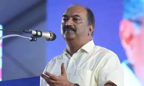 കഴിഞ്ഞ തവണ താമരക്കുരുവാണ് കിട്ടിയതെങ്കിൽ ഇത്തവണ കടലാമ; കേന്ദ്ര ബജറ്റിനെ പരിഹസിച്ച് കെ.എൻ ബാലഗോപാൽ കഴിഞ്ഞ തവണ താമരക്കുരുവാണ് കിട്ടിയതെങ്കിൽ ഇത്തവണ കടലാമ; കേന്ദ്ര ബജറ്റിനെ പരിഹസിച്ച് കെ.എൻ ബാലഗോപാൽ