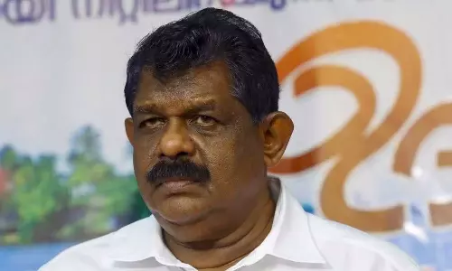 തൊണ്ടിമുതൽ കേസ്: ആന്റണി രാജുവിന്റെ ശിക്ഷാവിധി താത്കാലികമായി മരവിപ്പിച്ചു