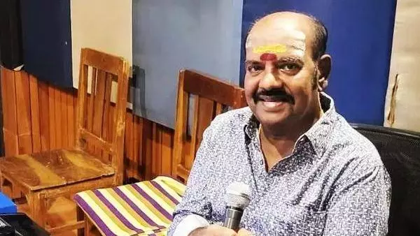 തമിഴകത്ത് നിന്നെത്തി മലയാളികളുടെ ഹൃദയം കവര്ന്ന വെങ്കിടേഷ്; നിങ്ങളില്ലാതെ 90സ് കിഡ്സിന്റെ ഓര്മകൾ പൂര്ണമാകില്ല തമിഴകത്ത് നിന്നെത്തി മലയാളികളുടെ ഹൃദയം കവര്ന്ന വെങ്കിടേഷ്; നിങ്ങളില്ലാതെ 90സ് കിഡ്സിന്റെ ഓര്മകൾ പൂര്ണമാകില്ല