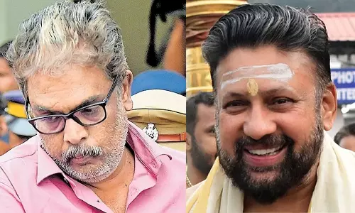 ശബരിമല സ്വർണക്കൊള്ള: തന്ത്രിയുടെ ജാമ്യഹരജി വാദം കേൾക്കാനായി മാറ്റി, മുരാരി ബാബുവിനെ ഇഡി ചോദ്യം ചെയ്യുന്നു ശബരിമല സ്വർണക്കൊള്ള: തന്ത്രിയുടെ ജാമ്യഹരജി വാദം കേൾക്കാനായി മാറ്റി, മുരാരി ബാബുവിനെ ഇഡി ചോദ്യം ചെയ്യുന്നു