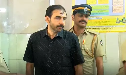 ജാമ്യം ലഭിച്ചാൽ പുറത്തേക്ക്; ശബരിമല സ്വര്‍ണക്കൊള്ളക്കേസില്‍ മുഖ്യപ്രതി ഉണ്ണികൃഷ്ണൻ പോറ്റിയുടെ ജാമ്യഹരജി ഇന്ന് പരിഗണിക്കും