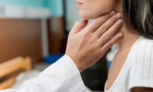 തൈറോയ്ഡ് കാൻസറിനെ സൂചിപ്പിക്കുന്ന പ്രാരംഭ ലക്ഷണങ്ങൾ ഇവയാണ്; ഡോക്ടർമാർ പറയുന്നത്