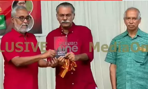 എം.വി ജയരാജന് തെറ്റ് ചെയ്തവരോട് മൃദു സമീപനം; വി. കുഞ്ഞികൃഷ്ണന്റെ പുസ്തകം പ്രകാശനം ചെയ്തു