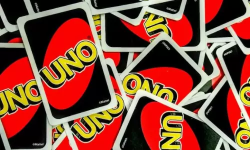 ഡൽഹിയിലെ കോളജ് കാമ്പസിൽ UNO കാർഡ് ഗെയിമുകൾക്ക് നിരോധനം; 25,000 രൂപ പിഴ, ചർച്ചയാക്കി സോഷ്യൽ മീഡിയ