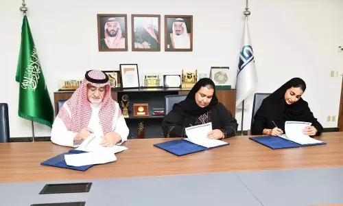 Aiming to improve the standard of living; Jeddah Governorate extends a helping hand to street vendors