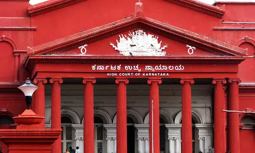 സ്വത്ത് ലഭിച്ച ശേഷം മക്കൾ തിരിഞ്ഞുനോക്കിയില്ല; ആധാരം റദ്ദാക്കി 84-കാരന് സ്വത്ത് തിരിച്ചുനൽകി കർണാടക ഹൈക്കോടതി