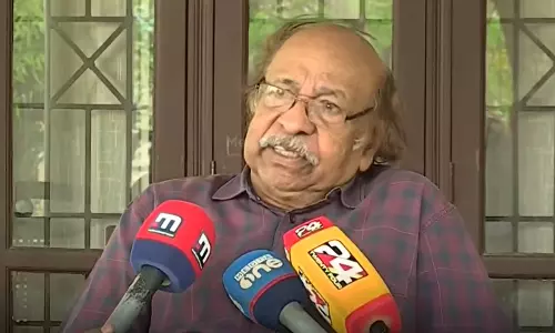 തുടര്‍ഭരണം അഴിമതിയിലേക്കും അധികാര കേന്ദ്രീകരണത്തിലേക്കും നയിച്ചേക്കാം; സച്ചിദാനന്ദൻ