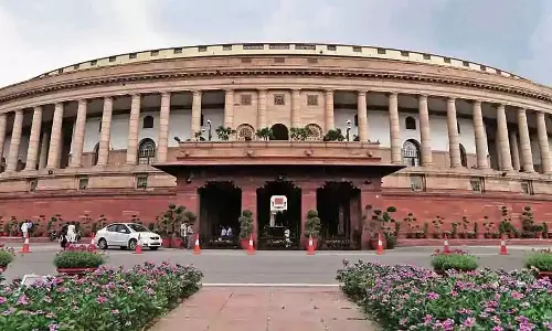 പാര്‍ലമെന്റ് ബോംബിട്ട് തകര്‍ക്കുമെന്ന് ഇ മെയില്‍; ഡല്‍ഹിയിലെ 9 സ്‌കൂളുകള്‍ക്കും ഭീഷണി
