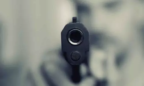 ആദ്യ വെടി സഹപാഠിയുടെ തലയിലേക്ക്; പിന്നാലെ ആത്മഹത്യ ശ്രമം; ക്ലാസ് മുറിയിൽ നടന്നത് ആരെയും ഞെട്ടിക്കും