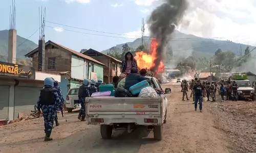 മണിപ്പൂരിൽ വീണ്ടും സംഘർഷം; നിരവധി വീടുകൾ അഗ്നിക്കിരയാക്കി