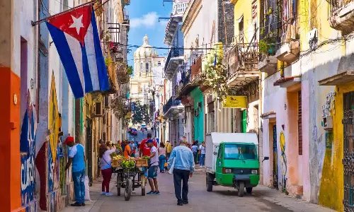 അമേരിക്കൻ സമ്മർദം: ക്യൂബയിൽ ഇന്ധനക്ഷാമം രൂക്ഷമാകുന്നു, സഹായ വാഗ്ദാനവുമായി ചൈനയും റഷ്യയും