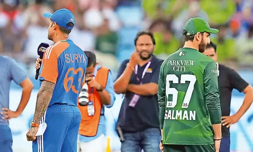 പാകിസ്താന്റെ ബഹിഷ്‍കരണവും യുടേണും; ക്രിക്കറ്റ് നാടകത്തിലെ വിജയിയാര്?