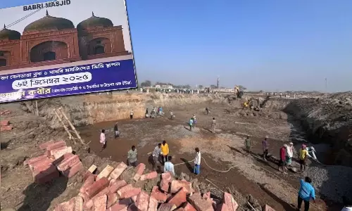 സാക്ഷിയാകാനെത്തി ആയിരങ്ങൾ; ബംഗാളിലെ ബാബരി മസ്ജിദ് നിർമാണത്തിന് തുടക്കം