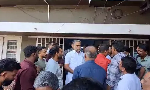 ഡിവൈഎഫ്ഐ നേതാവിനെ കെെയ്യാമം വെച്ചു; താനൂർ പൊലീസ് സ്റ്റേഷനിലേക്ക് പ്രതിഷേധവുമായി സിപിഎം മാർച്ച്