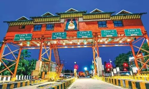 olavanna toll plaza superviser suspended