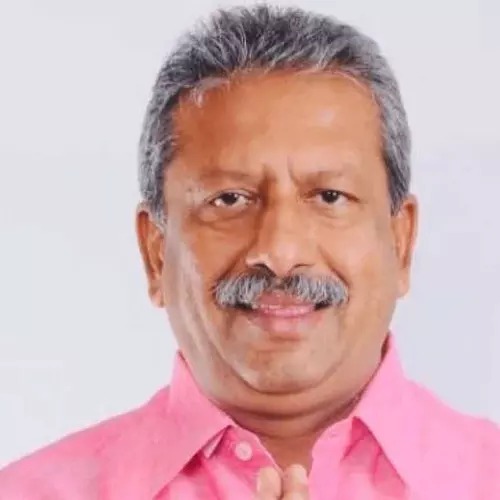 കൊലപാതകക്കേസില്‍ പ്രതിയായ കര്‍ണാടക ബിജെപി എംഎൽഎക്കെതിരെ   ലുക്ക് ഔട്ട് സർകുലർ; കീഴടങ്ങുന്നതാണ് നല്ലതെന്ന് ആഭ്യന്തര മന്ത്രി