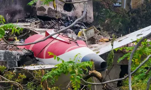 അഹമ്മദാബാദ് വിമാനാപകടം:   ഇന്ധന സ്വിച്ചുകള്‍ പൈലറ്റ് ഓഫാക്കിയതാണ് അപകടകാരണമെന്ന് ഇറ്റാലിയന്‍ പത്രം