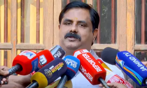 വേദിയിലുണ്ടായത് സ്നേഹത്തള്ളൽ: പുതുയുഗ യാത്രയുടെ വേദിയിൽ ഉന്തും തള്ളും ഉണ്ടായെന്ന പ്രചാരണം വാസ്തവ വിരുദ്ധമെന്ന് ഡിസിസി പ്രസിഡന്റ്