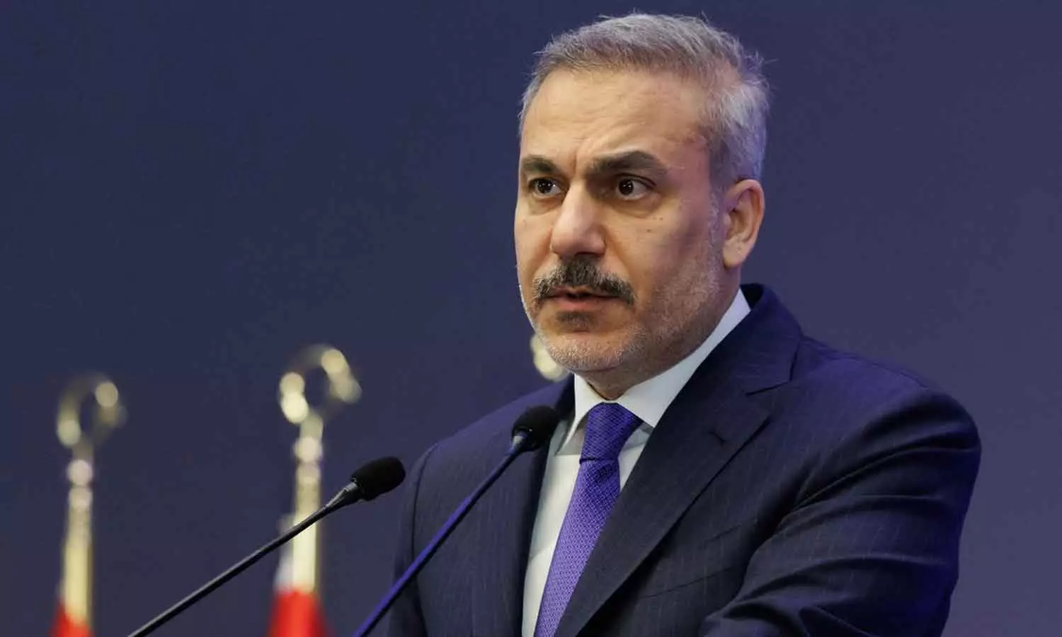 ആണവായുധത്തെ കുറിച്ചുള്ള ചോദ്യത്തിന് മറുപടി നിശബ്ദമായ പുഞ്ചിരി; ഇസ്രായേലിനെയും ഗ്രീസിനെയും ആശങ്കയിലാക്കി തുർക്കി വിദേശകാര്യമന്ത്രിയുടെ പ്രതികരണം ആണവായുധത്തെ കുറിച്ചുള്ള ചോദ്യത്തിന് മറുപടി നിശബ്ദമായ പുഞ്ചിരി; ഇസ്രായേലിനെയും ഗ്രീസിനെയും ആശങ്കയിലാക്കി തുർക്കി വിദേശകാര്യമന്ത്രിയുടെ പ്രതികരണം