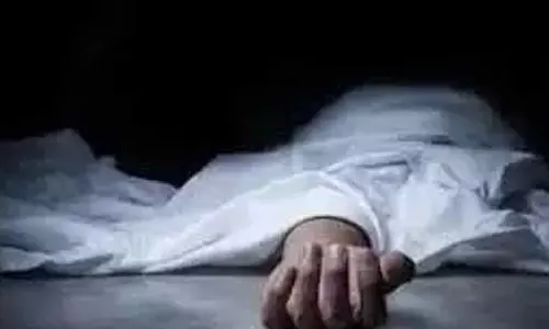 പിതാവിന്റെ മരണത്തിന് കാരണം അമ്മയുടെ ദുർമന്ത്രവാദമെന്ന് ജോത്സ്യൻ; അമ്മയെ കൊലപ്പെടുത്തി മകളും ഭർത്താവും