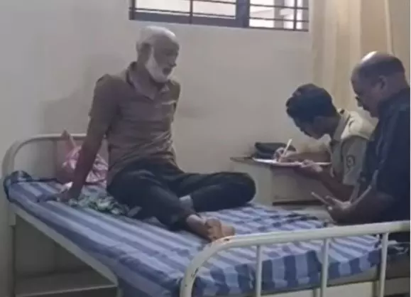 കാസര്കോട്ട് കന്നുകാലികളെ ഇറക്കുകയായിരുന്ന തൊഴിലാളികൾക്ക് മര്ദനം; സംഘ്പരിവാര് ആക്രമണമെന്ന് ആരോപണം കാസര്കോട്ട് കന്നുകാലികളെ ഇറക്കുകയായിരുന്ന തൊഴിലാളികൾക്ക് മര്ദനം; സംഘ്പരിവാര് ആക്രമണമെന്ന് ആരോപണം