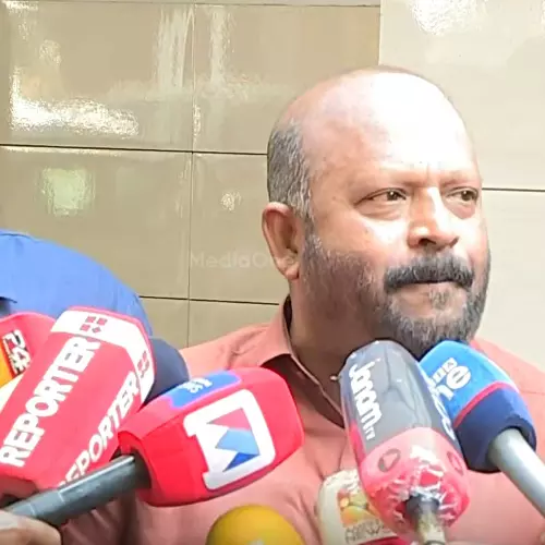 തൃശൂർ പൂരം കലക്കൽ; പിന്നിൽ രാഷ്ട്രീയ ഗൂഢാലോചന, ഒന്നാംപ്രതിയാവേണ്ടത് അന്നത്തെ കലക്ടർ: വി.എസ് സുനിൽകുമാർ