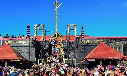 ശബരിമലയിലെ കൊടിമര പുന:പ്രതിഷ്ഠ; മൊഴി നൽകാൻ തയ്യാറെന്ന് മോഹൻലാലും സുരേഷ് ഗോപിയും