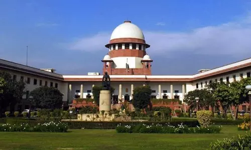 ശബരിമല യുവതീ പ്രവേശനം: പുനഃപരിശോധനാ ഹരജികൾ നാളെ   സുപ്രിംകോടതി പരിഗണിക്കും